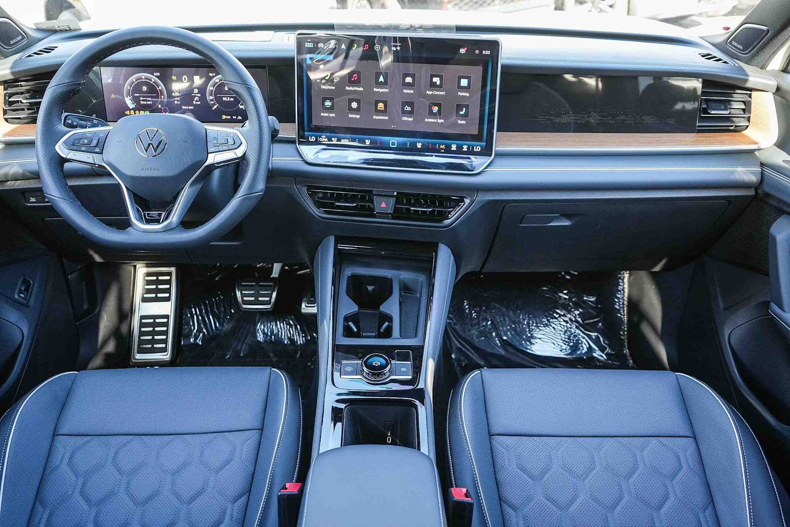 Thumbnail: 2026 Volkswagen Tiguan - 14