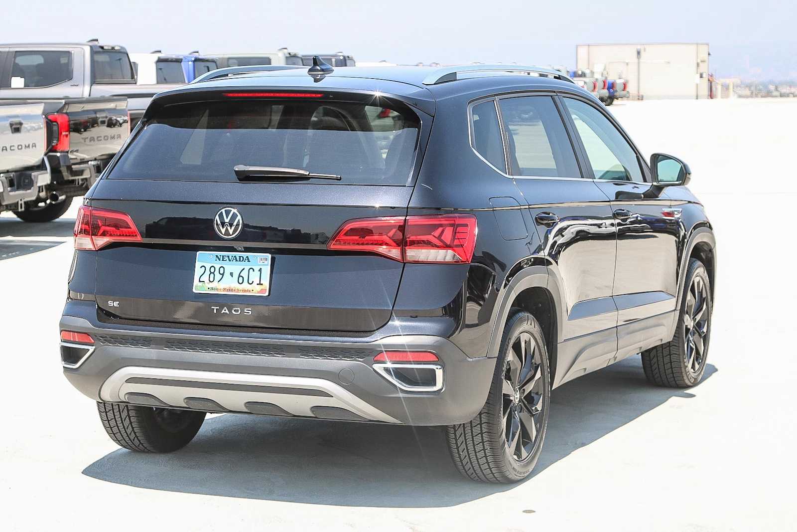 Thumbnail: 2022 Volkswagen Taos - 6
