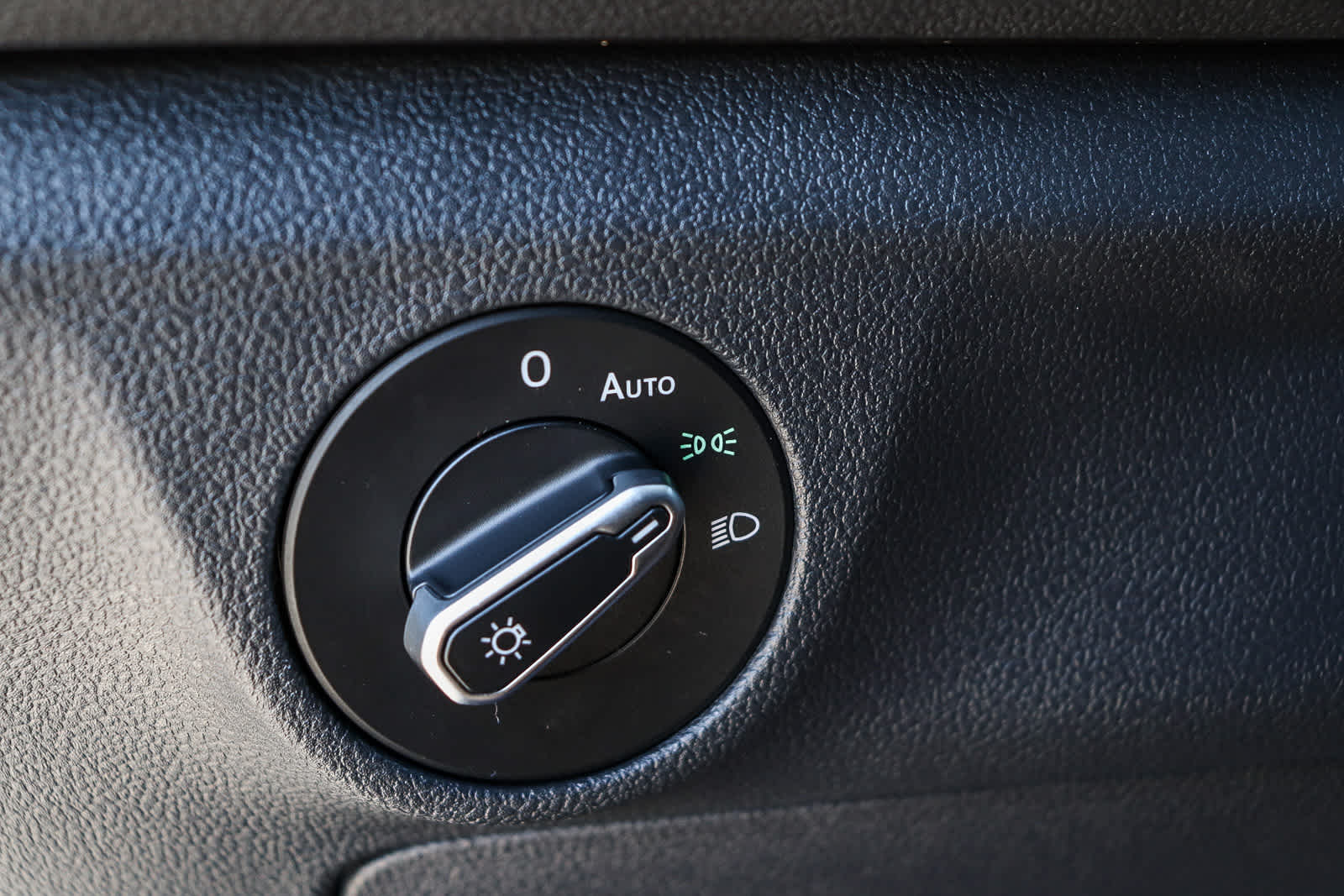 Thumbnail: 2024 Volkswagen Jetta - 23