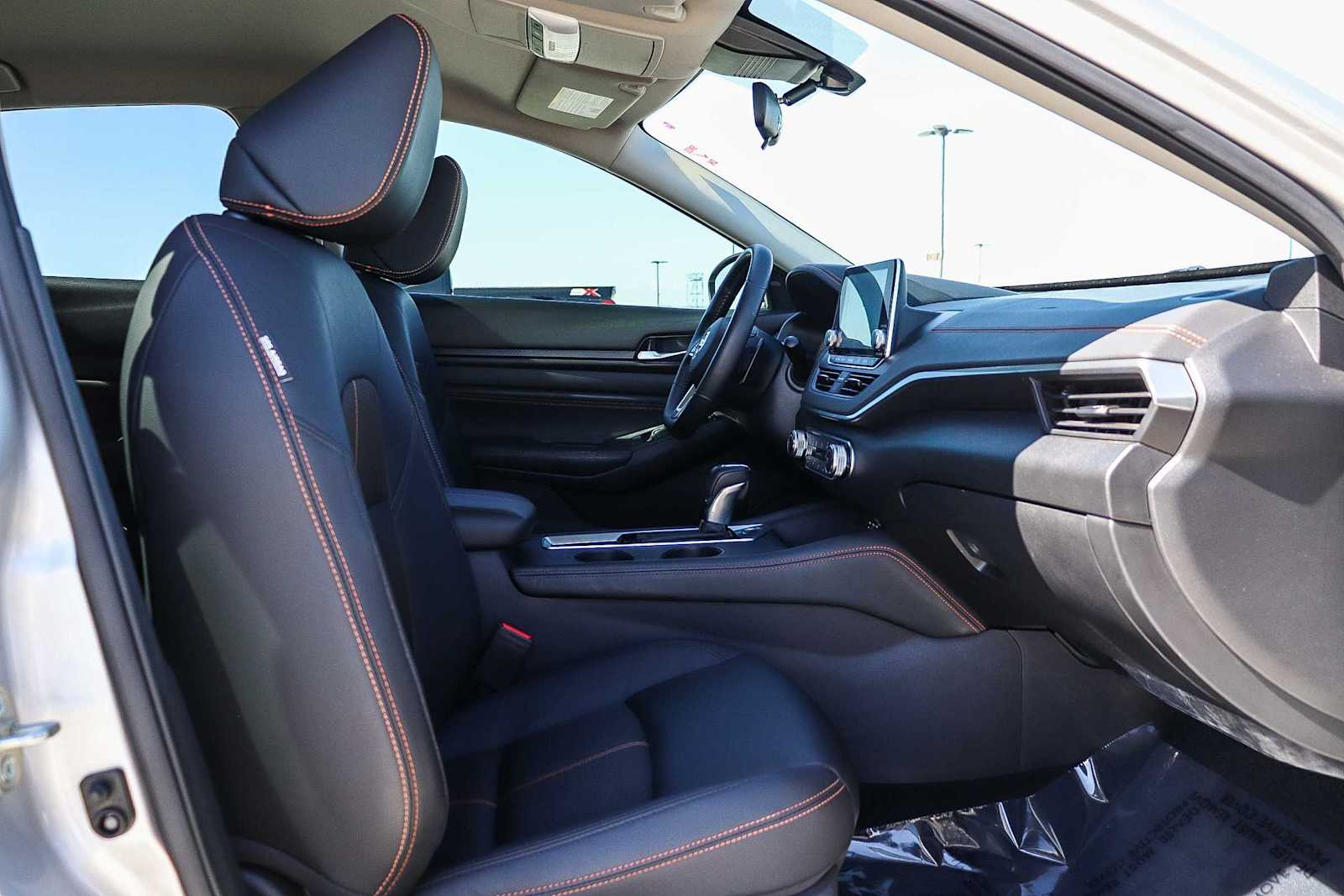 Thumbnail: 2020 Nissan Altima - 17