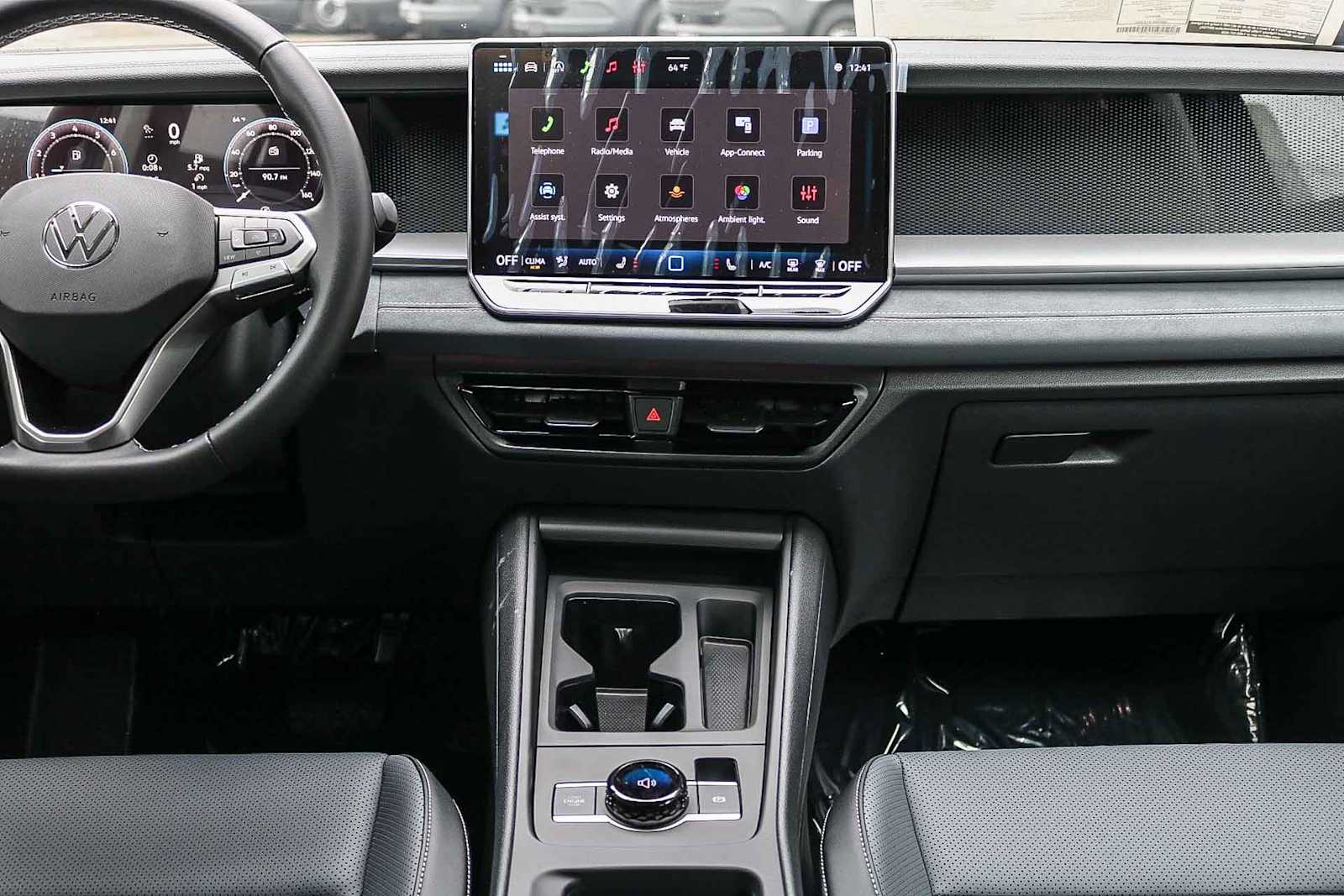 Thumbnail: 2026 Volkswagen Tiguan - 14