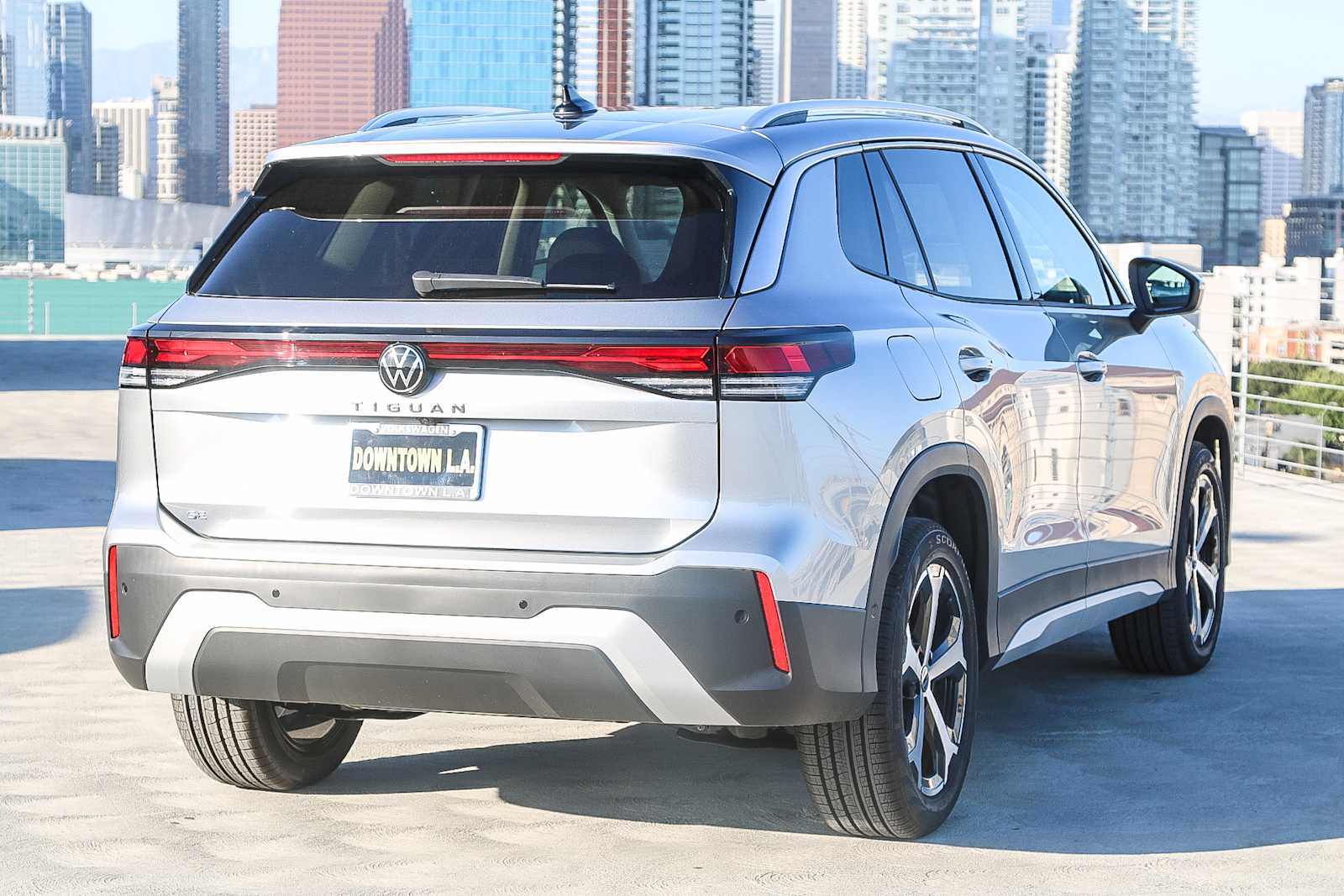 Thumbnail: 2025 Volkswagen Tiguan - 6
