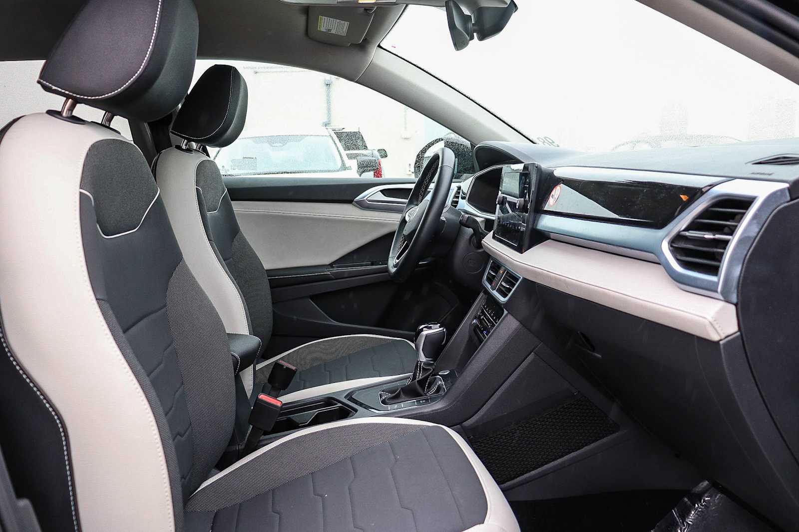 Thumbnail: 2025 Volkswagen Taos - 17