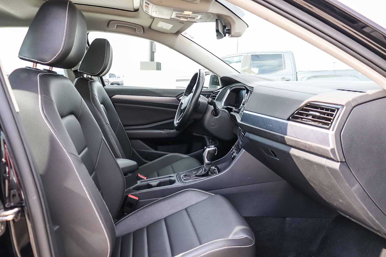 Thumbnail: 2024 Volkswagen Jetta - 14