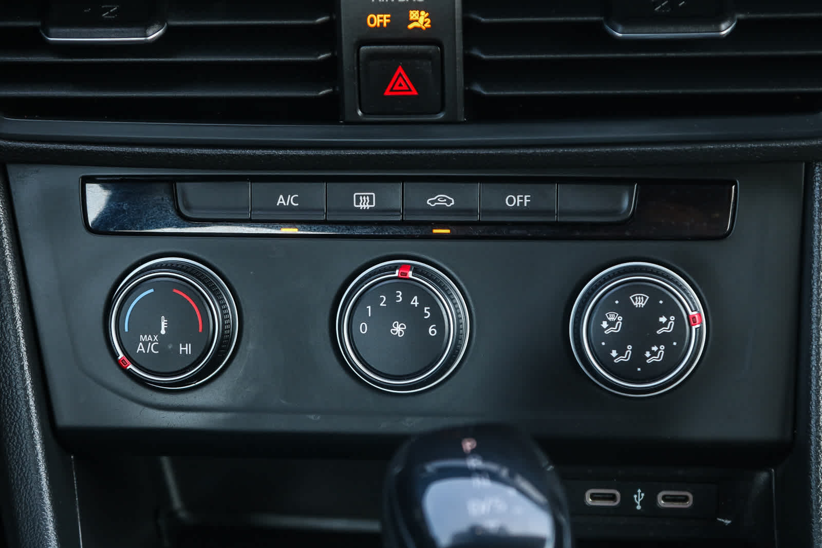 Thumbnail: 2023 Volkswagen Jetta - 14