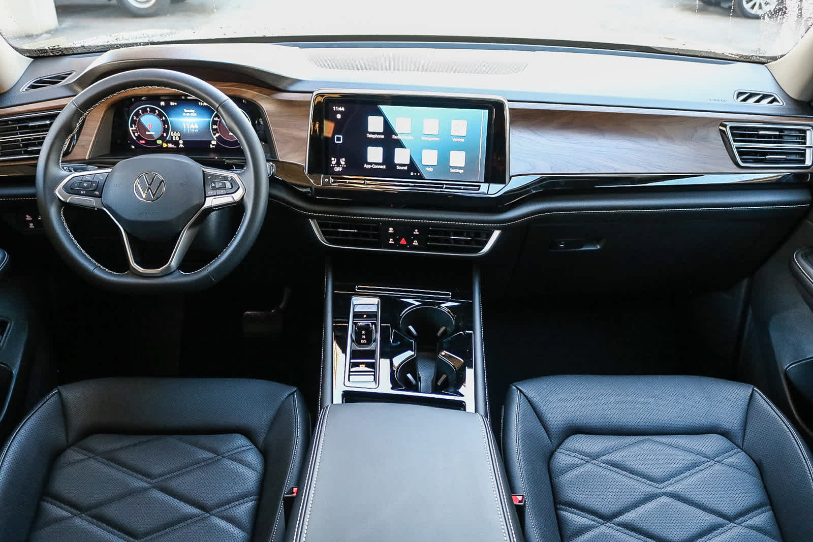 Thumbnail: 2026 Volkswagen Atlas - 14