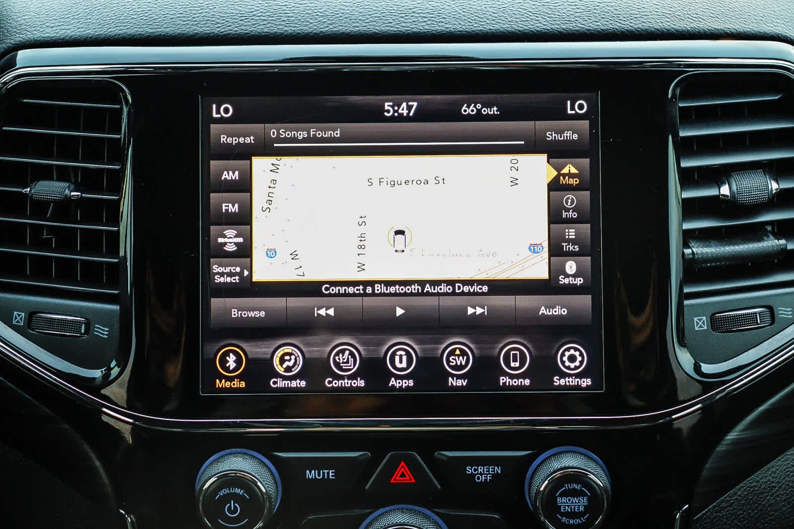 Thumbnail: 2019 Jeep Grand Cherokee - 14