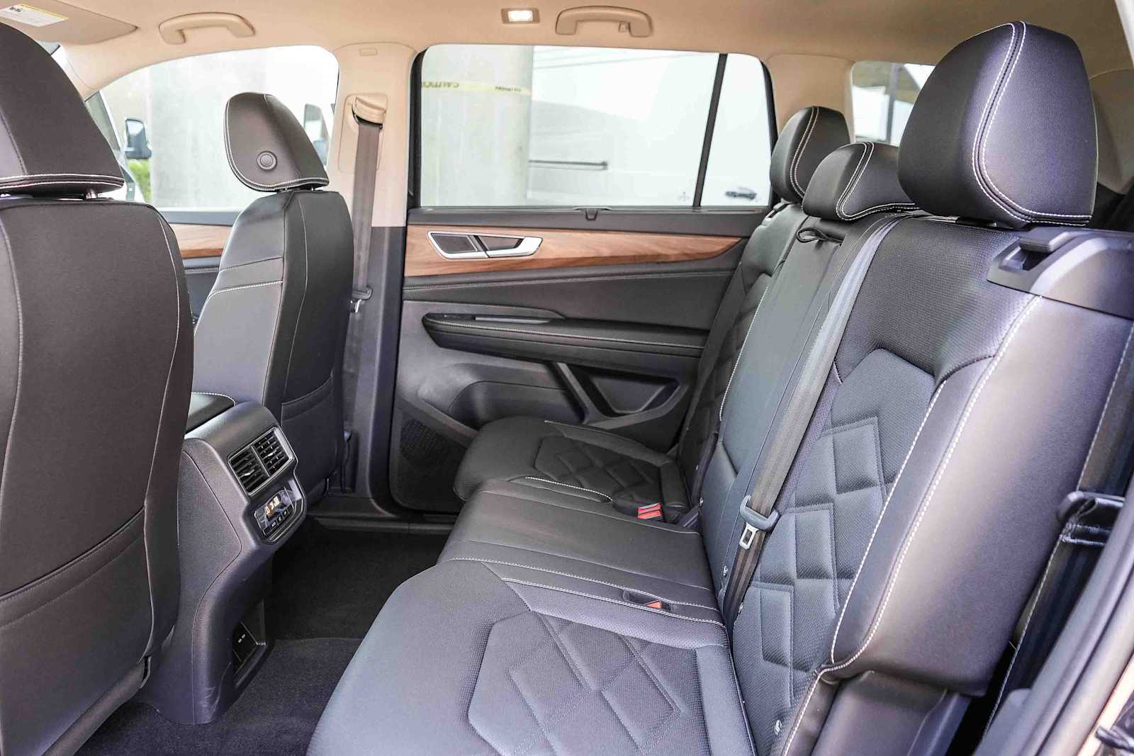 Thumbnail: 2026 Volkswagen Atlas - 20
