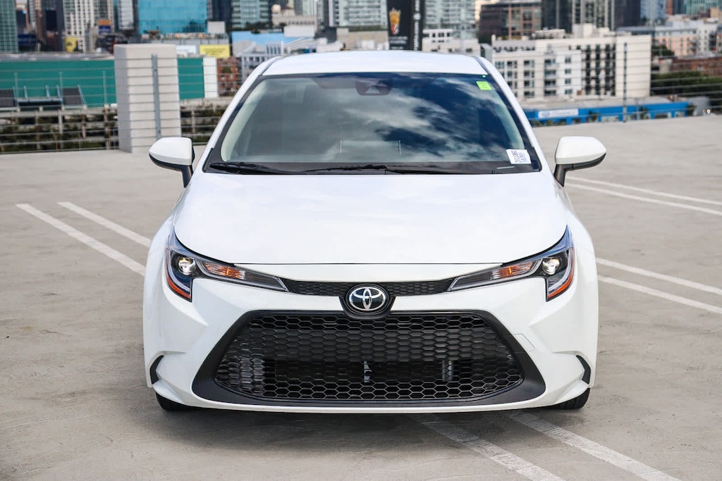 Used 2021 Toyota Corolla LE Sedan