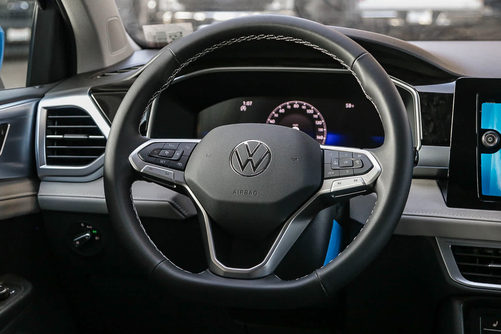 Thumbnail: 2025 Volkswagen Taos - 15