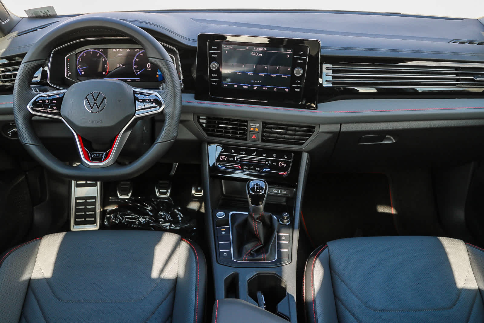 Thumbnail: 2025 Volkswagen Jetta - 15