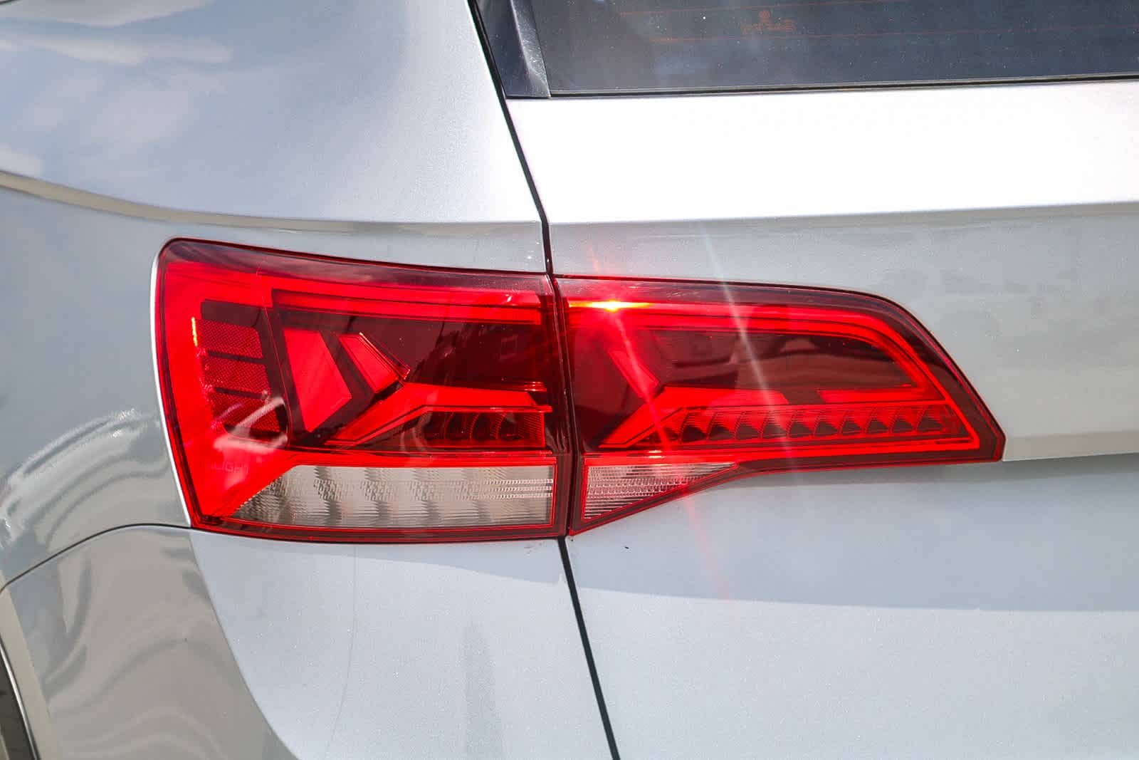 Thumbnail: 2022 Volkswagen Taos - 10