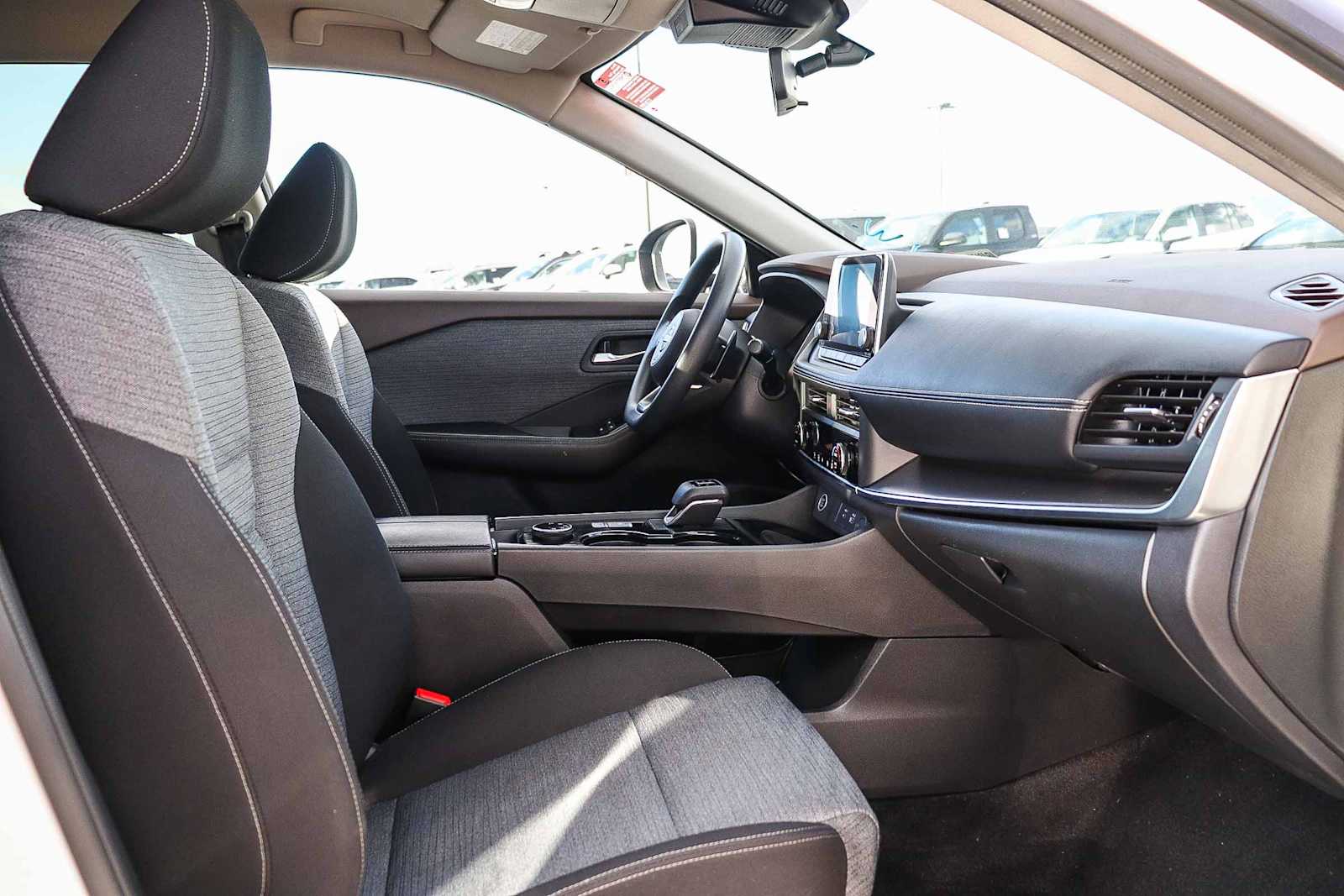 Thumbnail: 2023 Nissan Rogue - 17