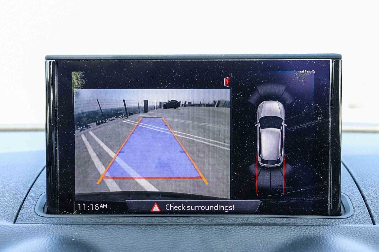 Thumbnail: 2017 Audi A3 e-tron - 25