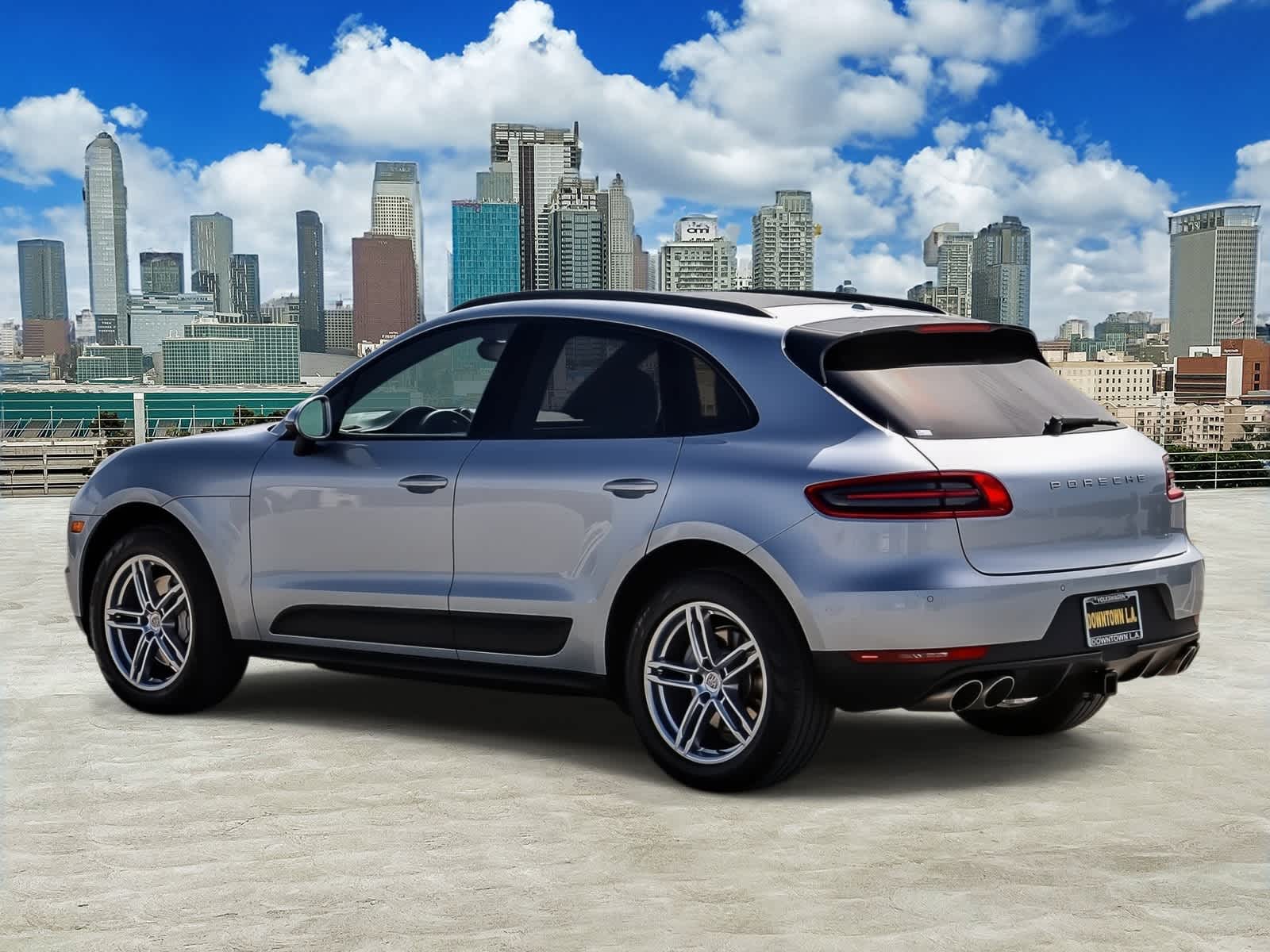 Thumbnail: 2017 Porsche Macan - 5