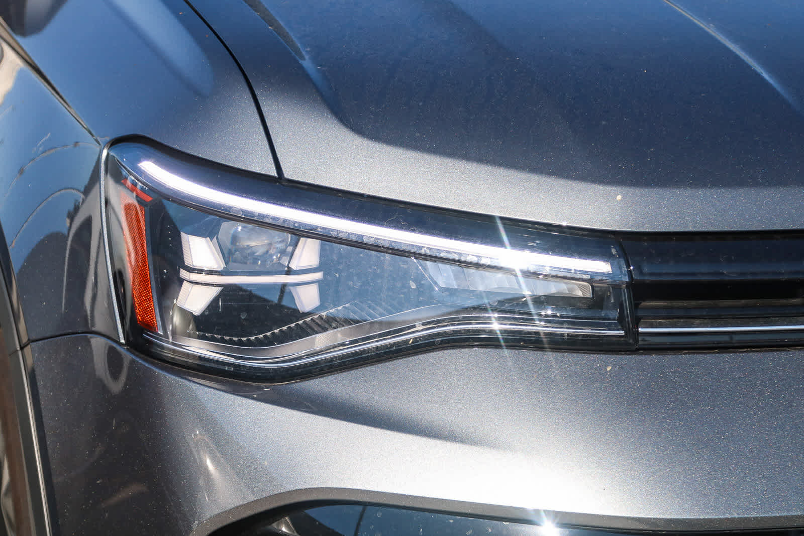 2025 Volkswagen Taos SE photo 4