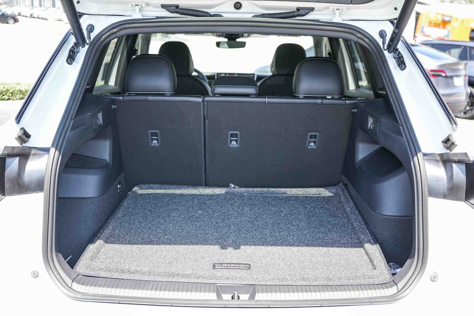 Thumbnail: 2026 Volkswagen Tiguan - 12