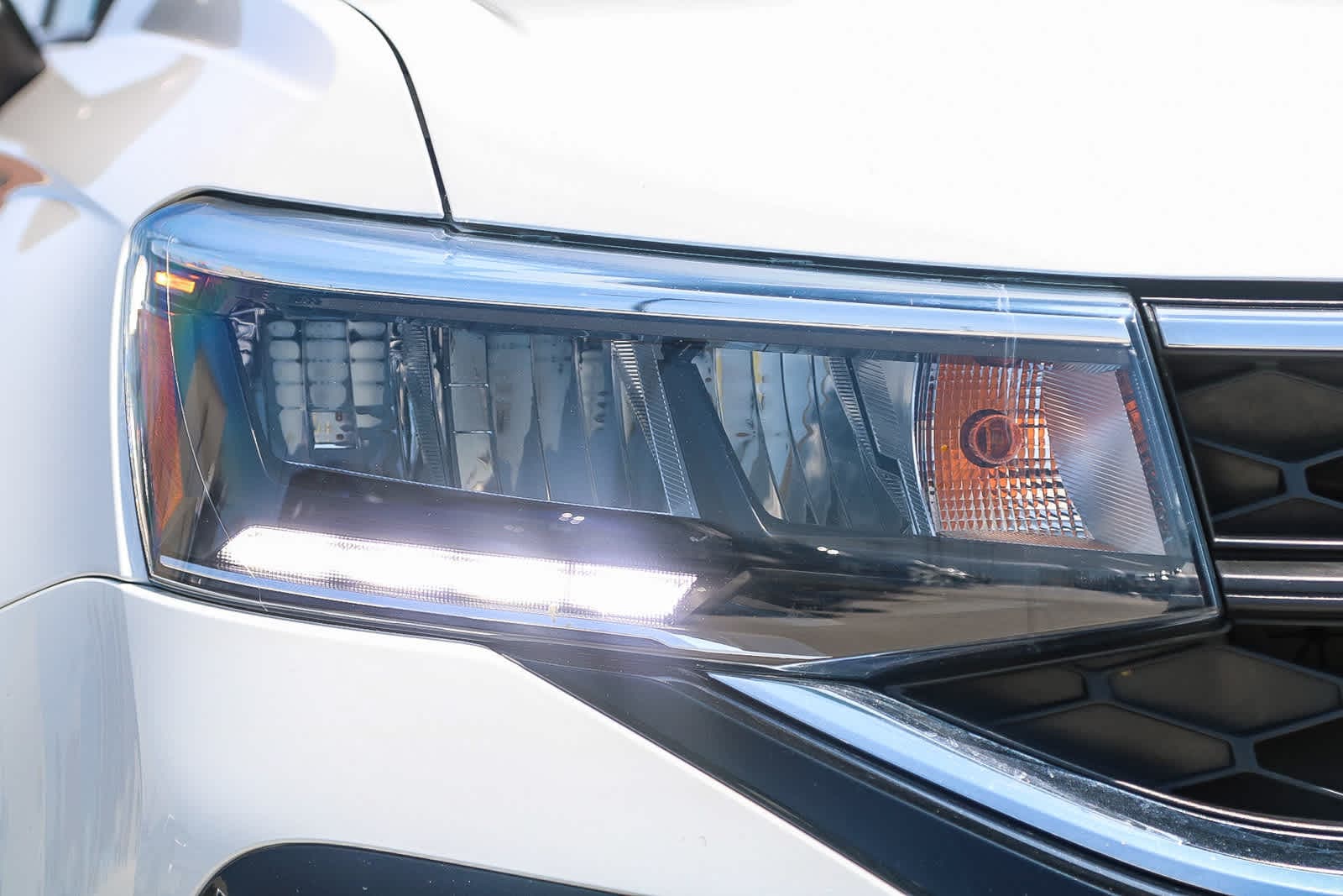 Thumbnail: 2023 Volkswagen Taos - 4