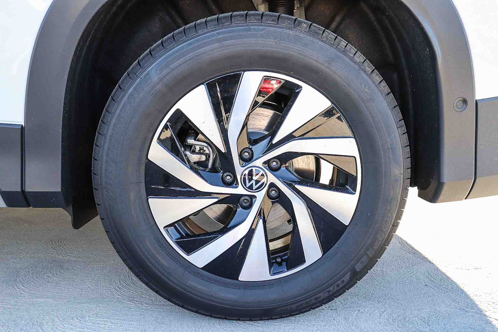 Thumbnail: 2026 Volkswagen Tiguan - 10