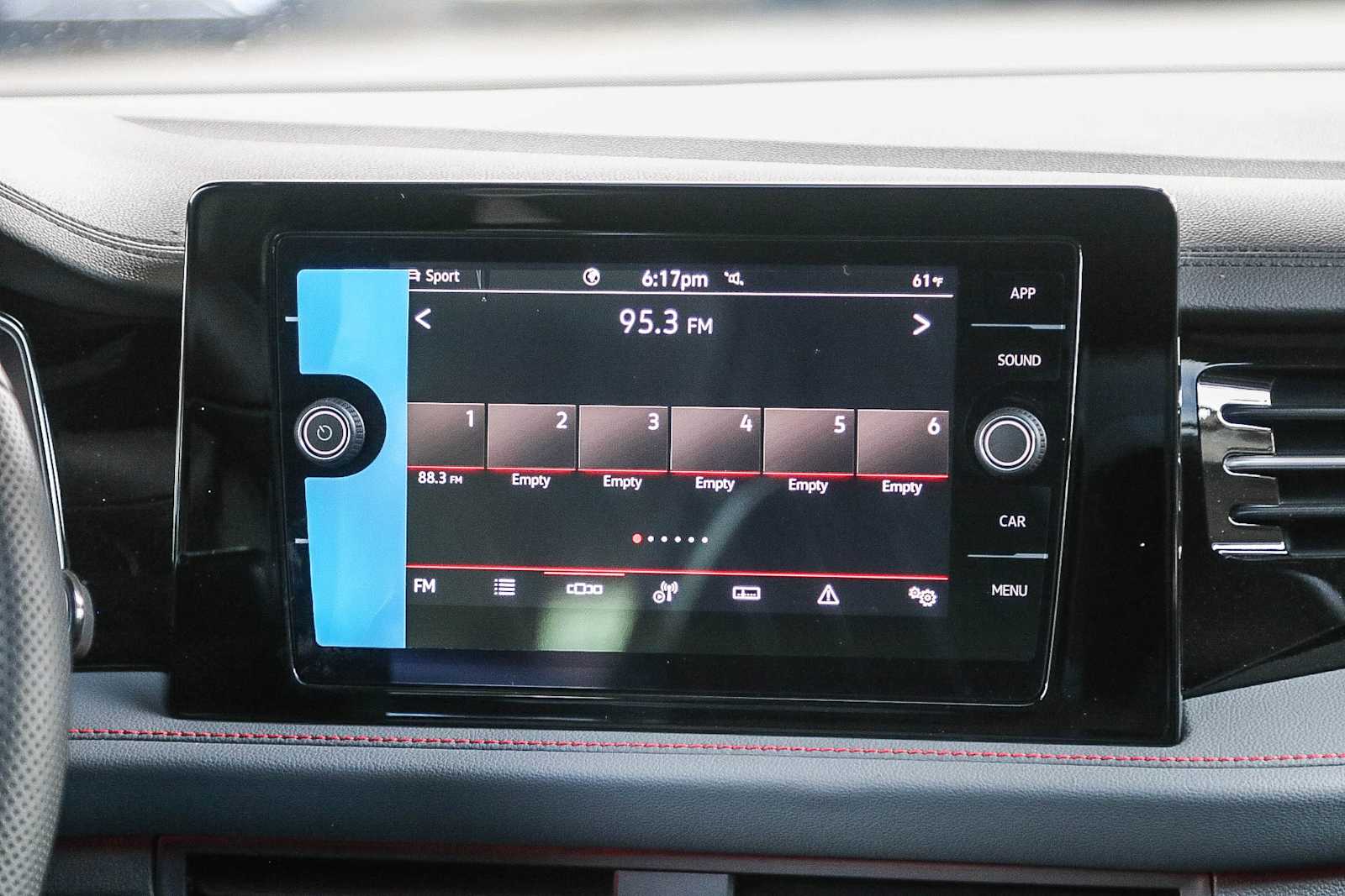 Thumbnail: 2025 Volkswagen Jetta - 14