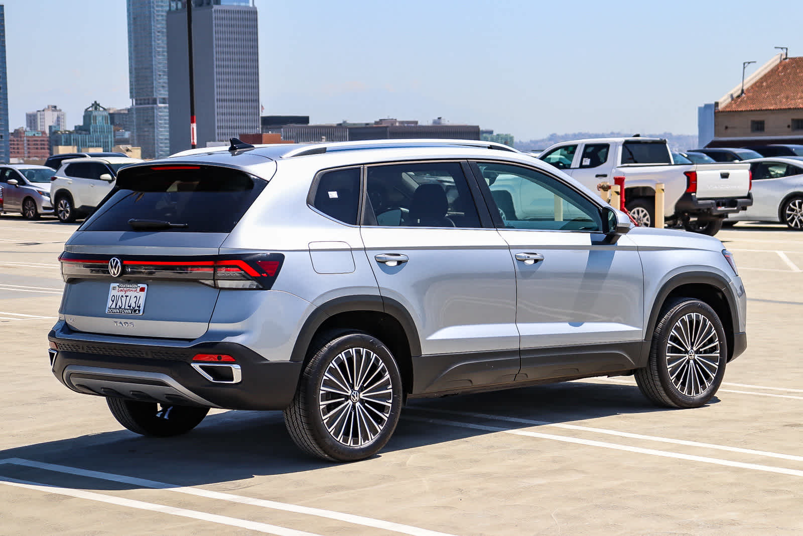 Thumbnail: 2025 Volkswagen Taos - 4