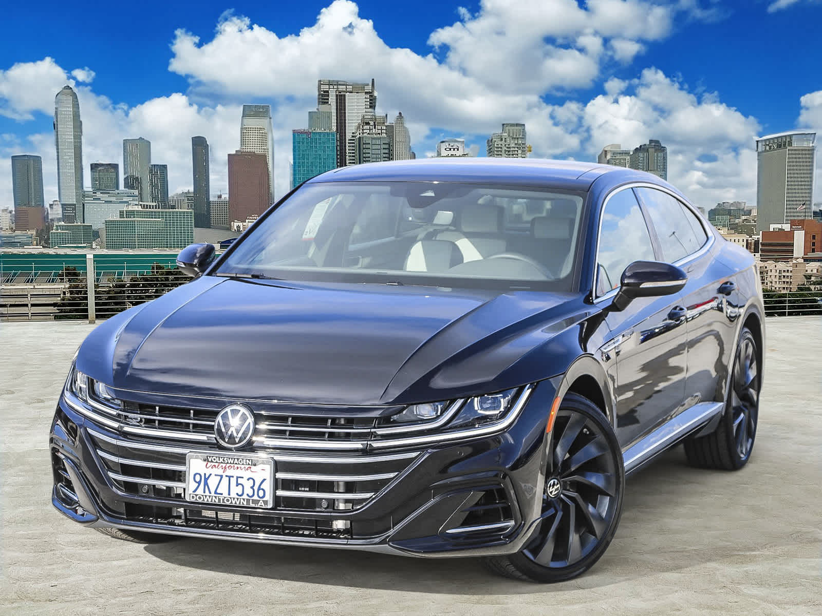 2023 Volkswagen Arteon SEL R-Line's photo
