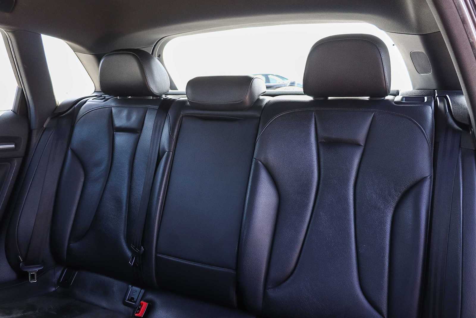 Thumbnail: 2017 Audi A3 e-tron - 18