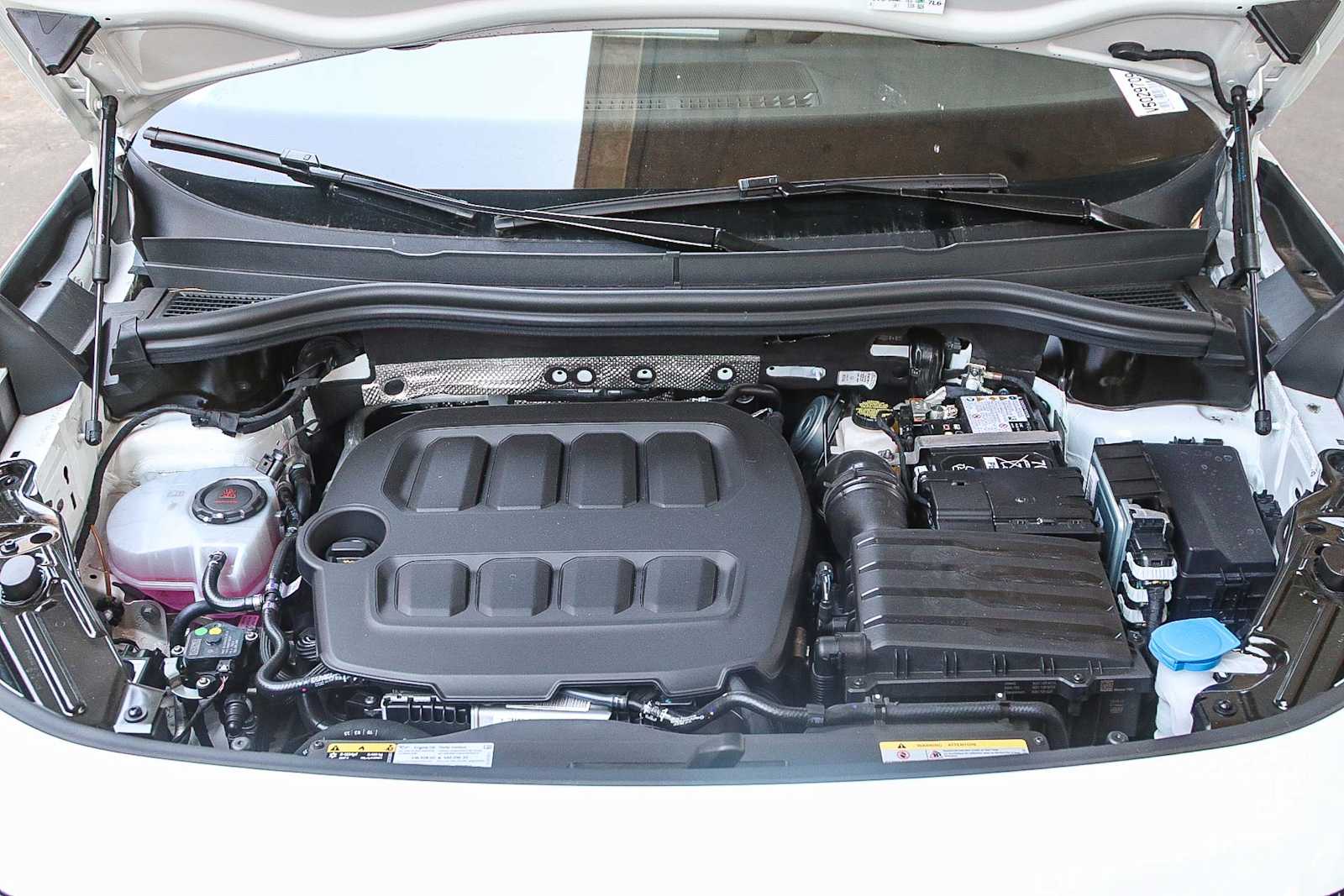 Thumbnail: 2025 Volkswagen Tiguan - 12
