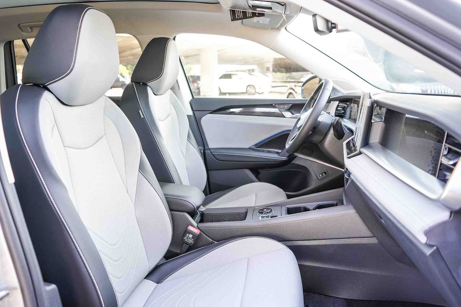 Thumbnail: 2026 Volkswagen Tiguan - 18