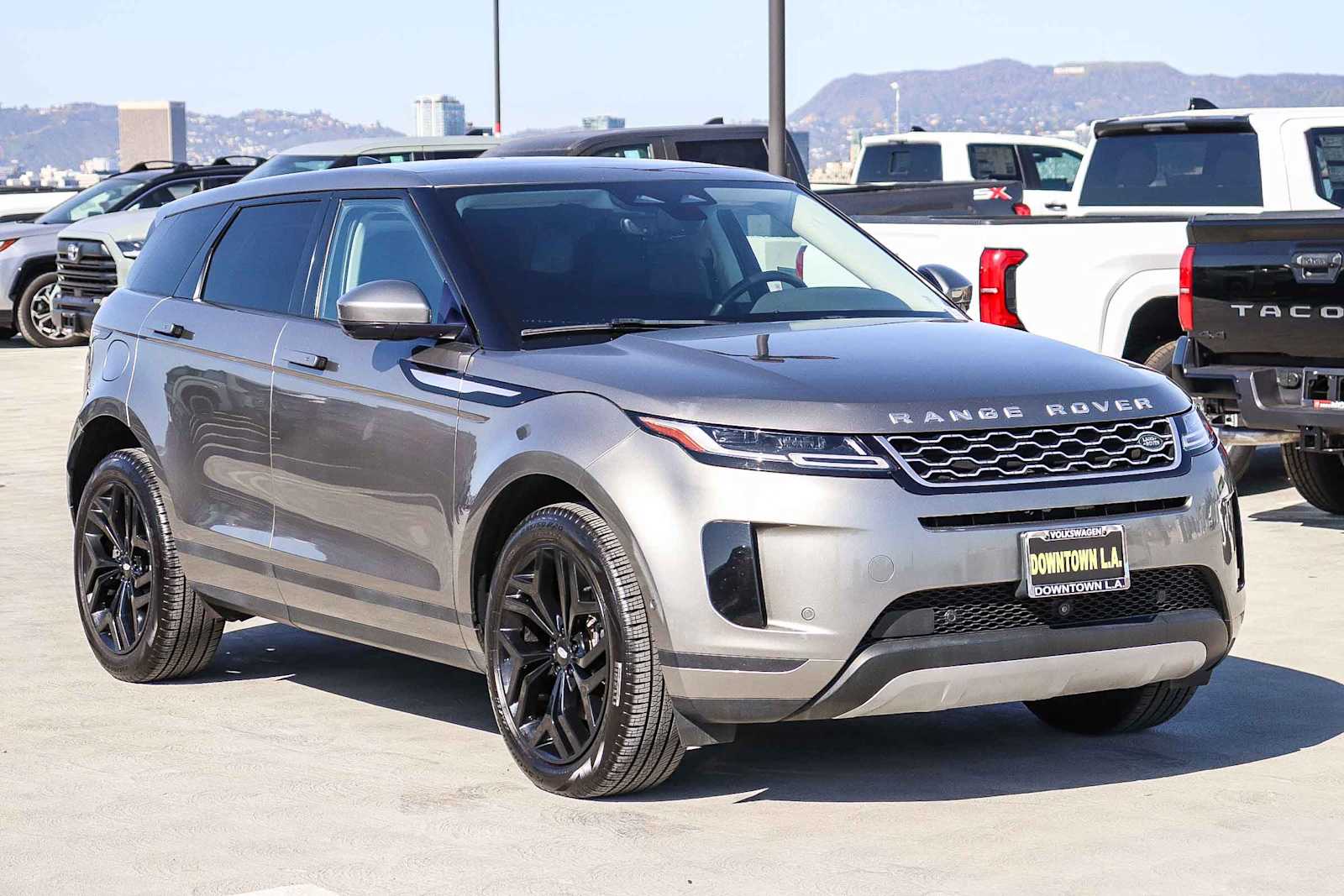 Thumbnail: 2022 Land Rover Range Rover Evoque - 3