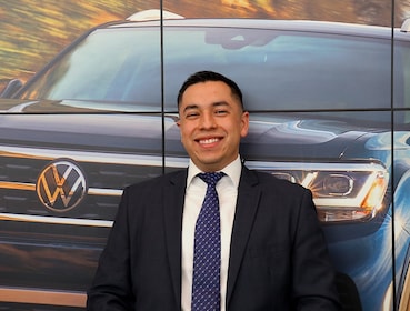 Staff member Kevin Valenzuela (English/Spanish) from ID_2d3dce0b47e8