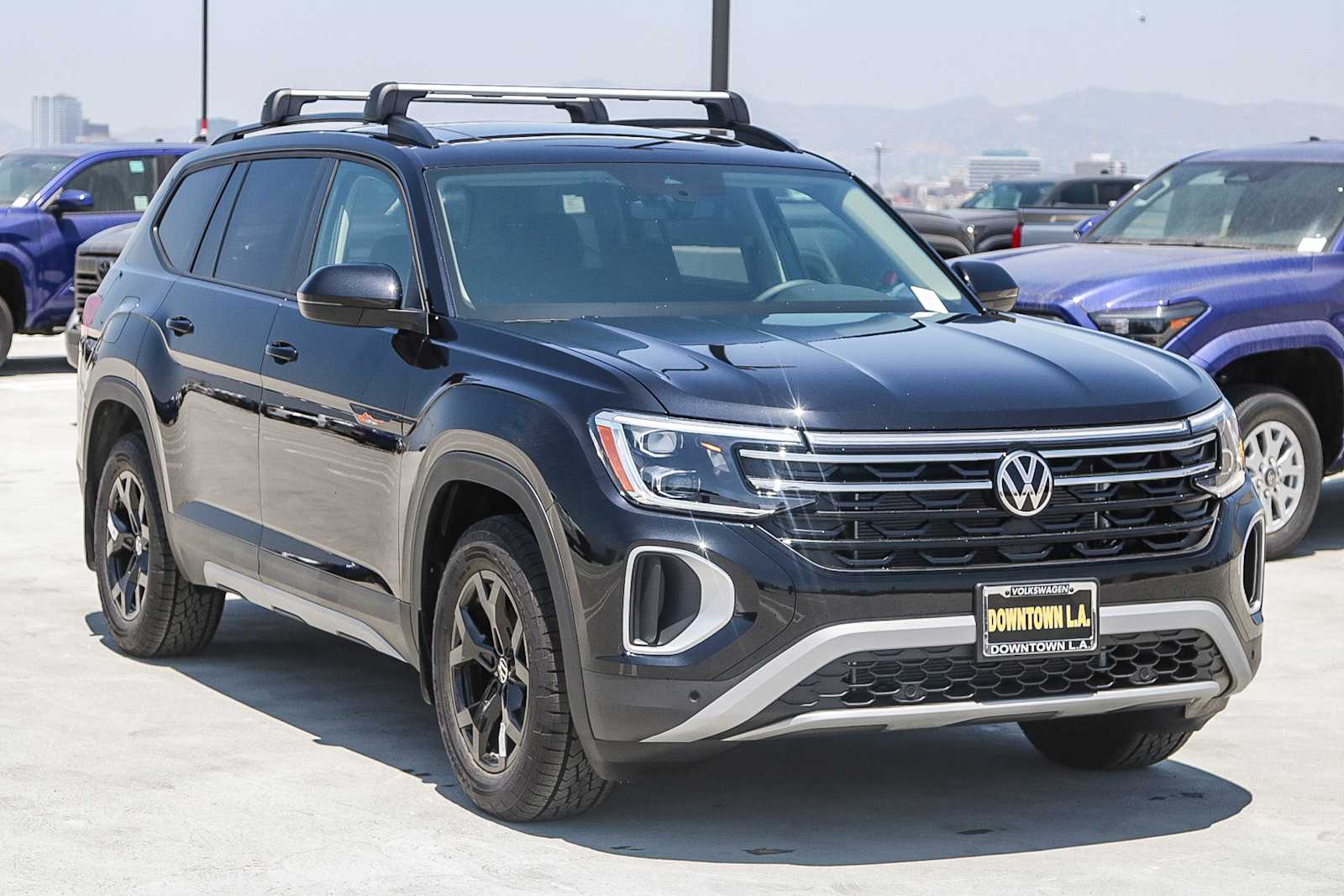 Thumbnail: 2025 Volkswagen Atlas - 3