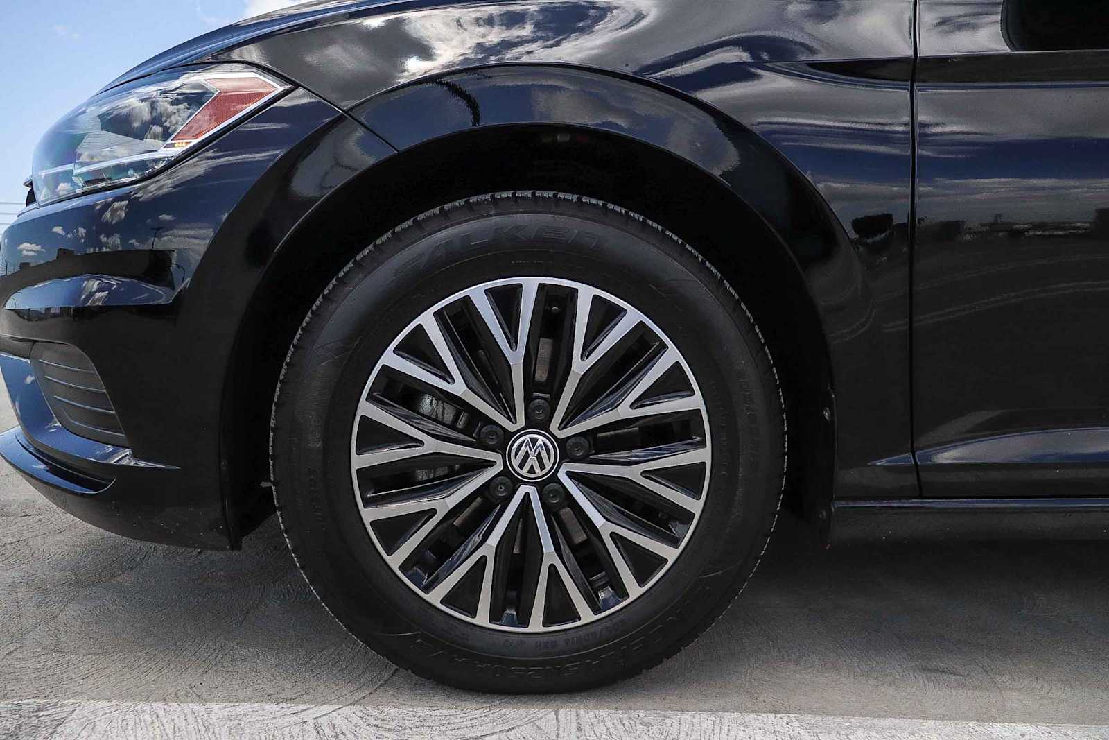 Thumbnail: 2019 Volkswagen Jetta - 10