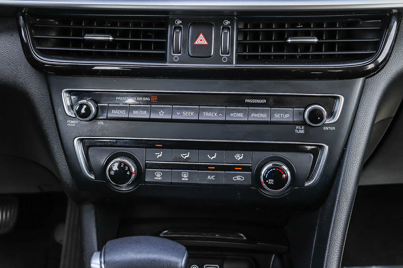 Thumbnail: 2019 Kia Optima - 14