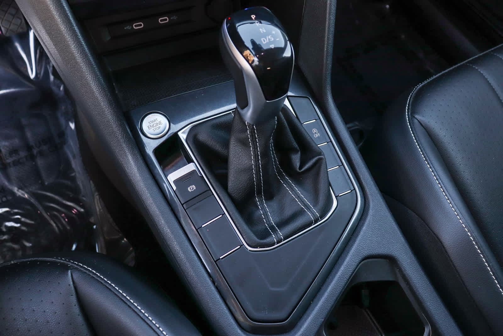 Thumbnail: 2022 Volkswagen Tiguan - 20