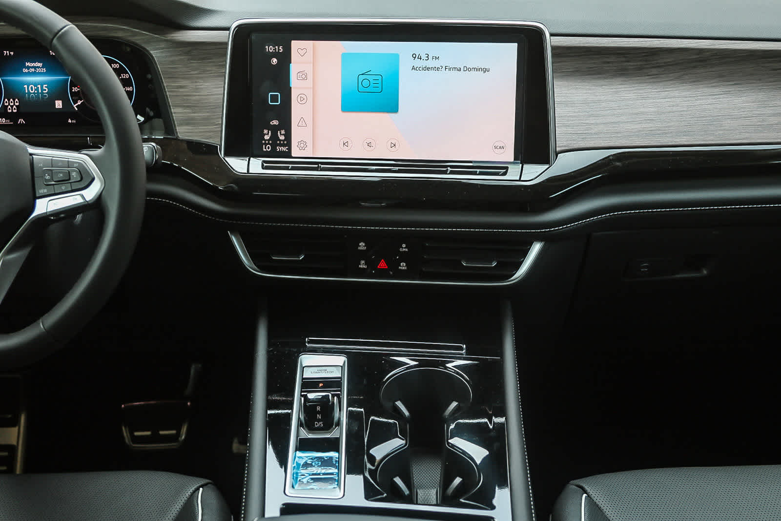 Thumbnail: 2025 Volkswagen Atlas - 15