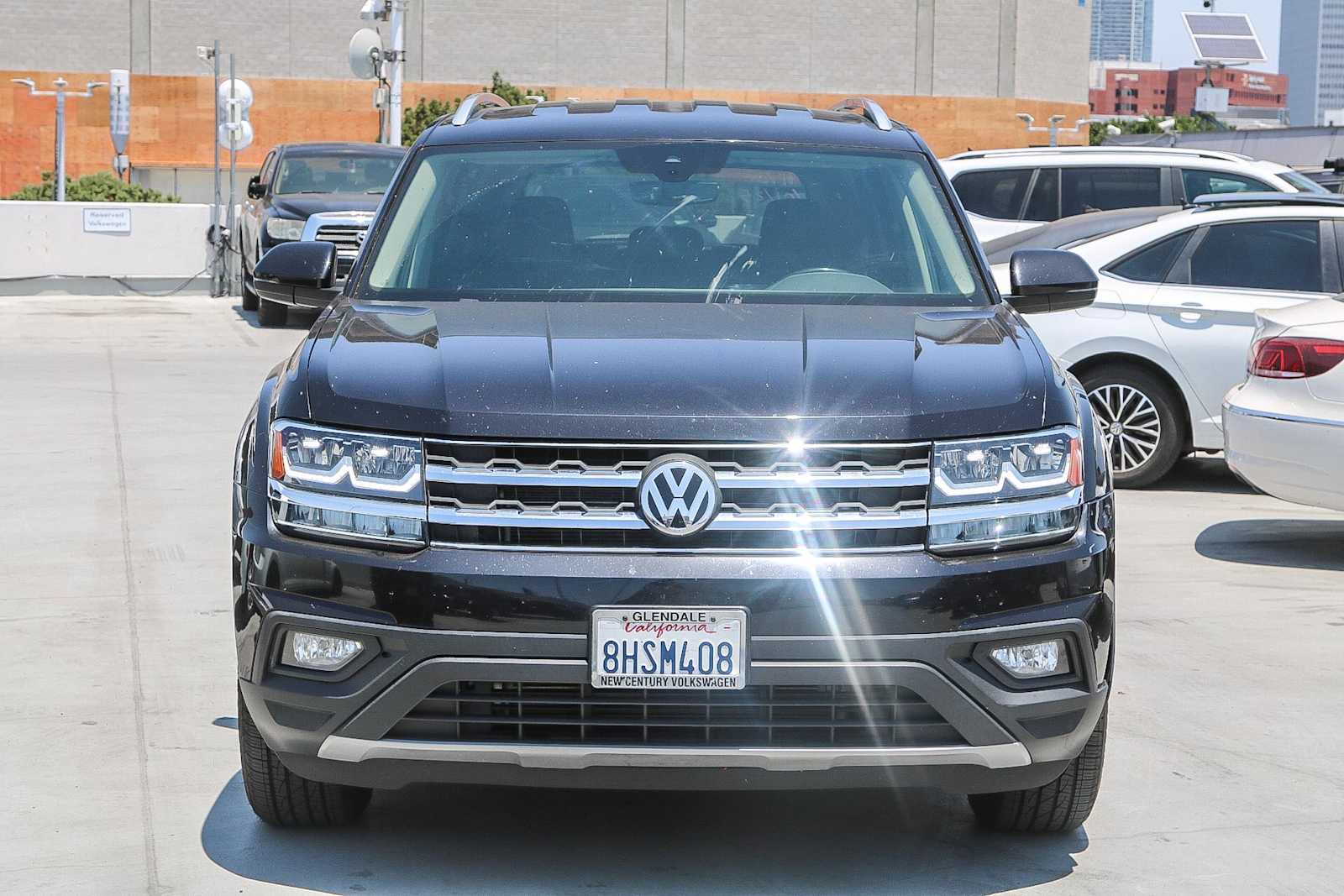 Used 2018 Volkswagen Atlas SE w/Tech with VIN 1V2LR2CA0JC588225 for sale in Los Angeles, CA