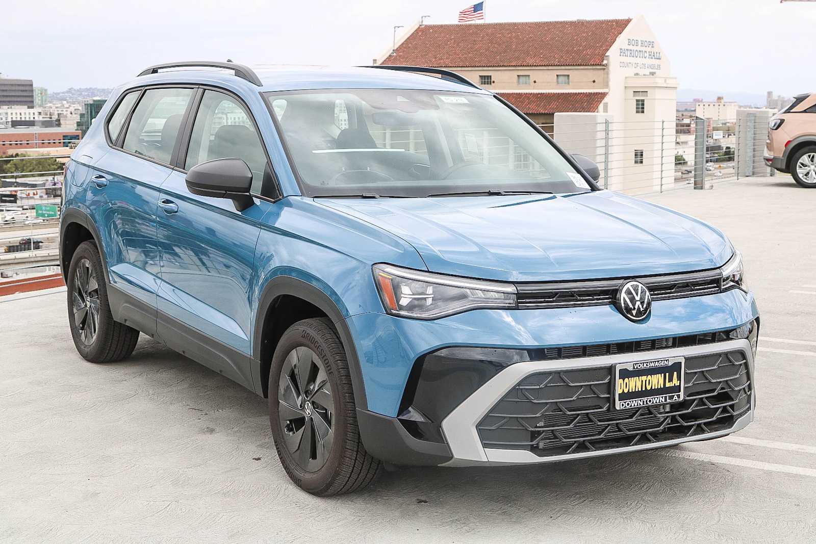 Thumbnail: 2025 Volkswagen Taos - 3