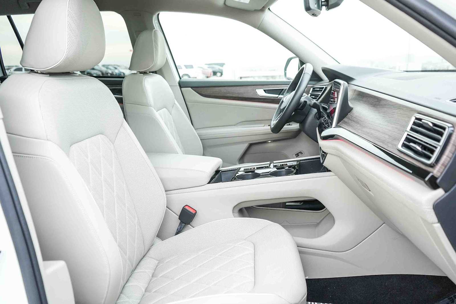 Thumbnail: 2025 Volkswagen Atlas - 18