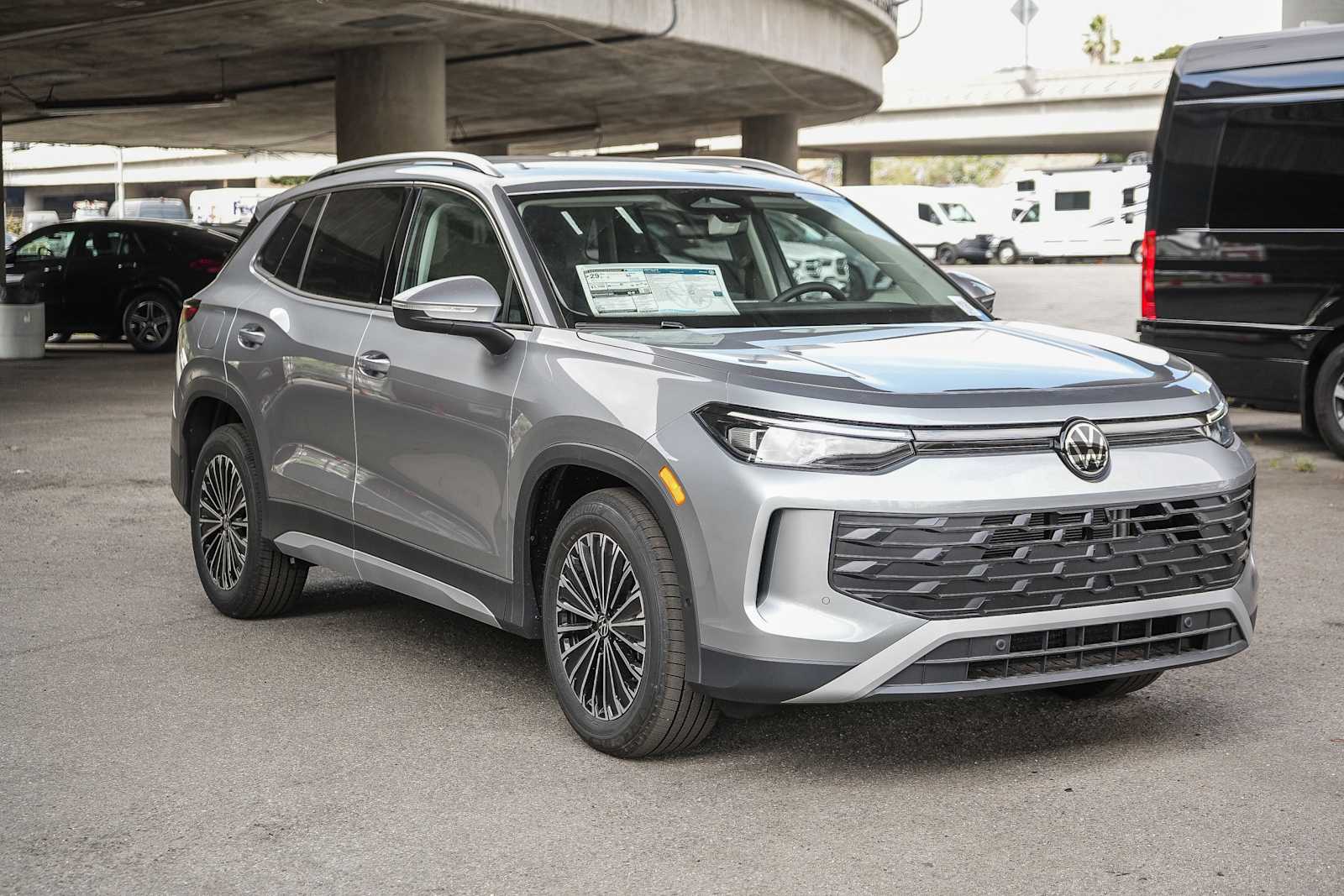 Thumbnail: 2026 Volkswagen Tiguan - 3