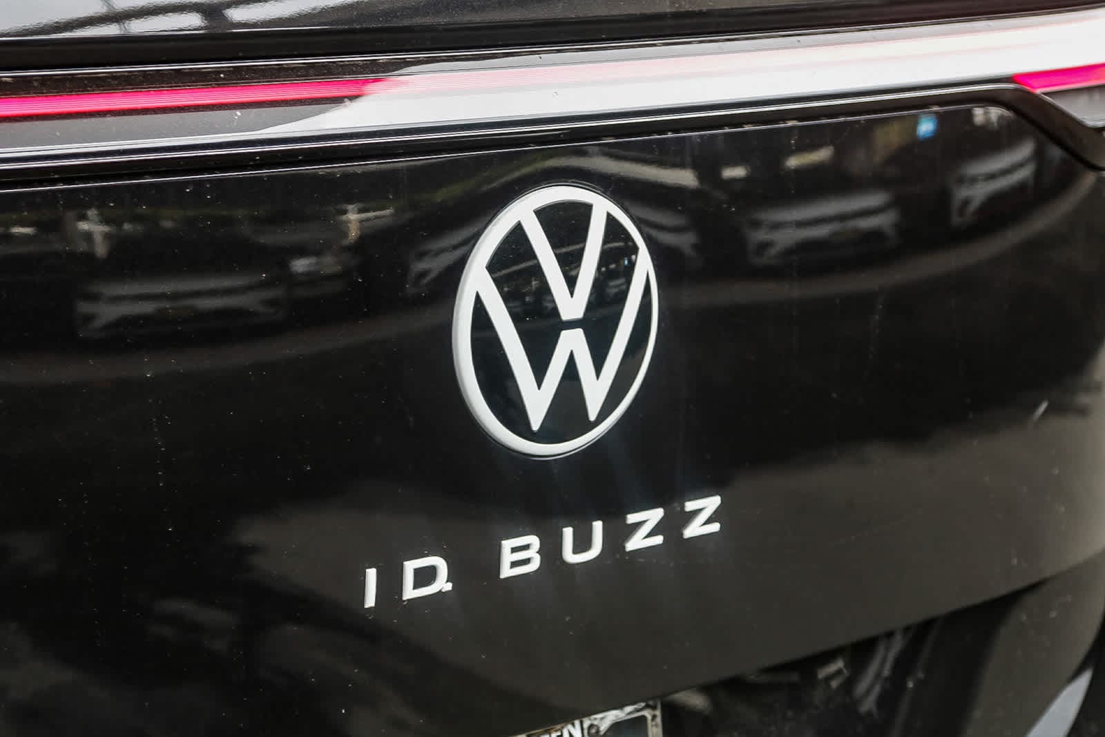 Thumbnail: 2025 Volkswagen ID.Buzz - 10