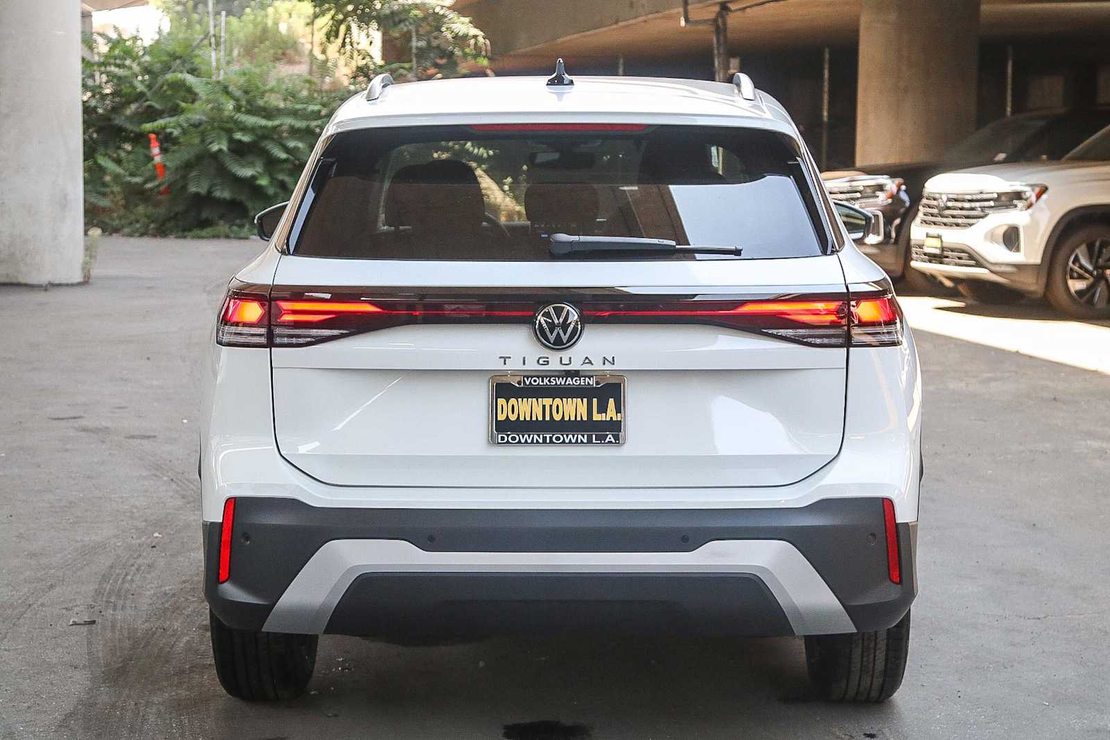 Thumbnail: 2025 Volkswagen Tiguan - 7