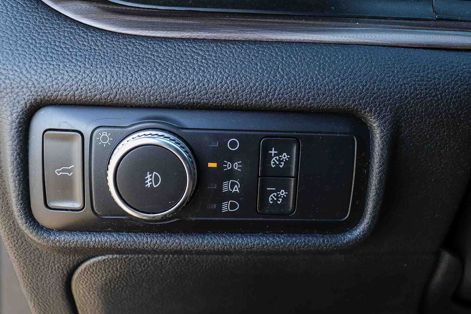 Thumbnail: 2020 Ford Explorer - 25