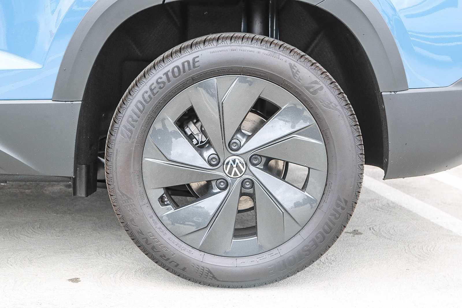 Thumbnail: 2025 Volkswagen Taos - 10