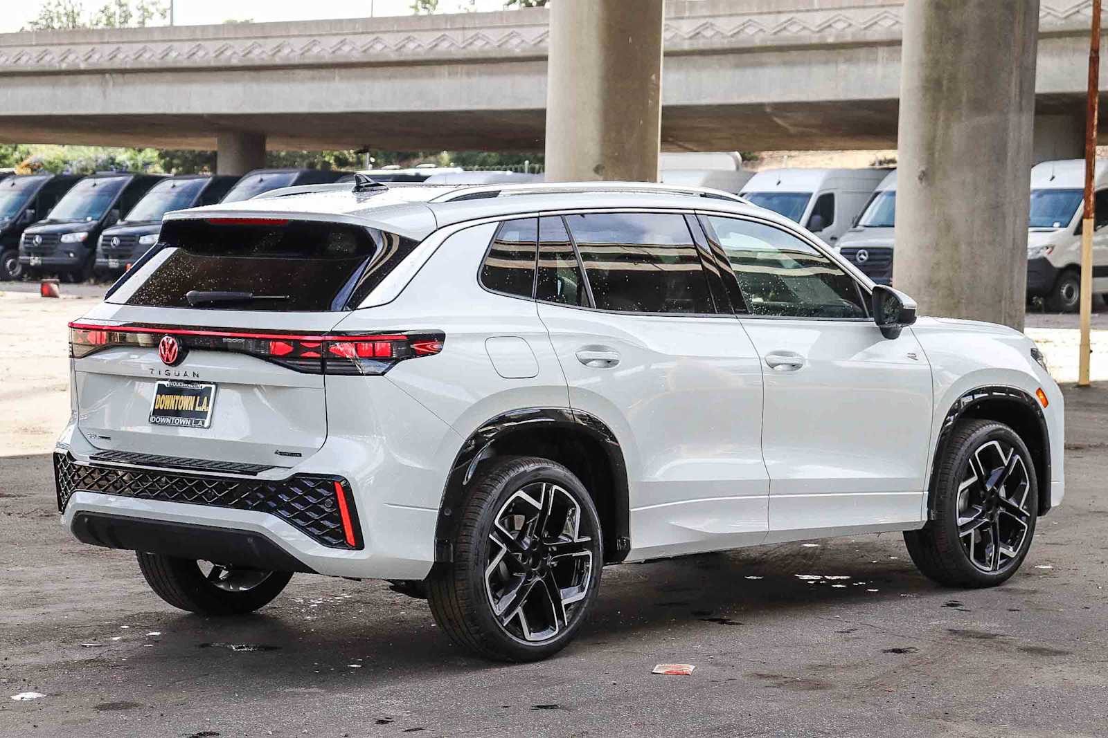 Thumbnail: 2026 Volkswagen Tiguan - 4