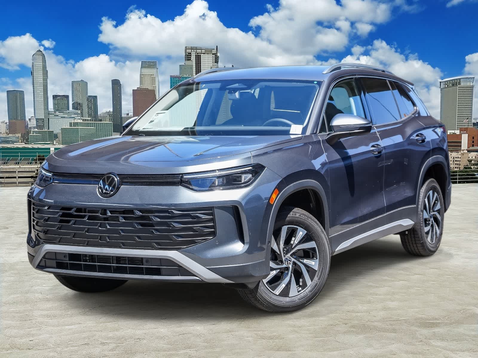 Thumbnail: 2026 Volkswagen Tiguan - 1