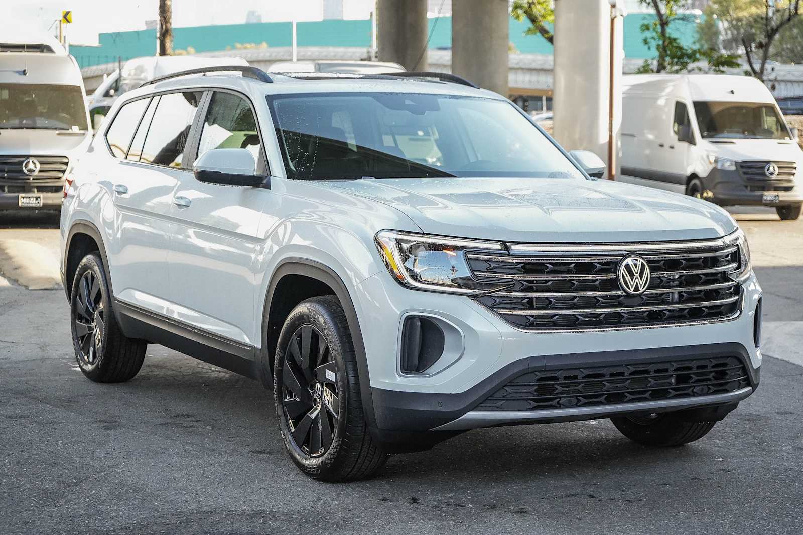 Thumbnail: 2026 Volkswagen Atlas - 3