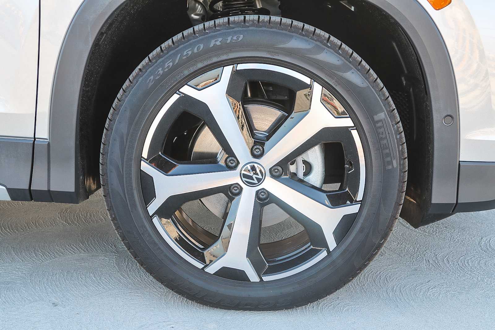 Thumbnail: 2025 Volkswagen Tiguan - 12