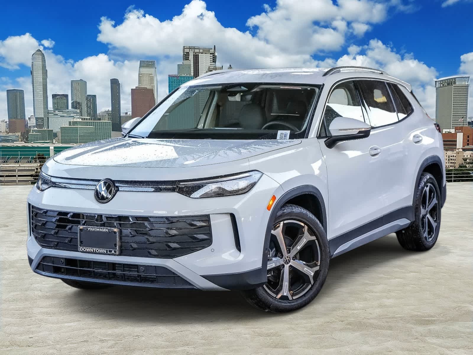 Thumbnail: 2026 Volkswagen Tiguan - 1