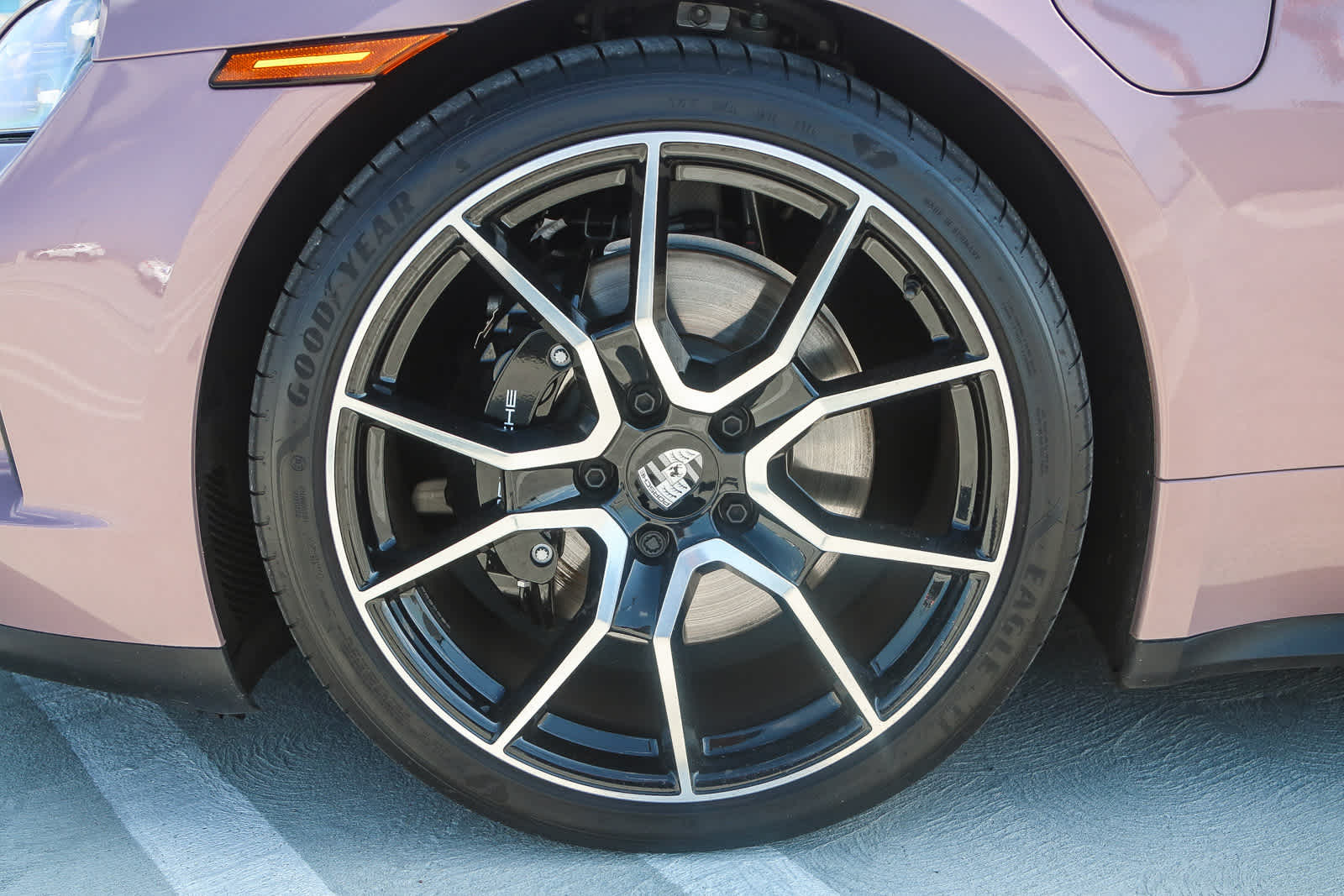 Thumbnail: 2025 Porsche Taycan - 13